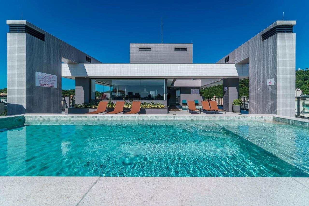 Adra 301 - Apartamento No Centro De Bombinhas - Rooftop Com Piscina E Academia - A Poucos Metros Da Praia - Экстерьер фото